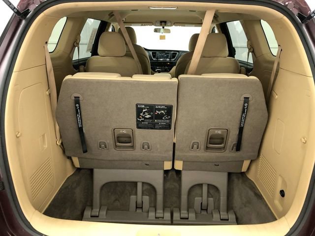 Used 2019 Kia Sedona LX FWD image 23