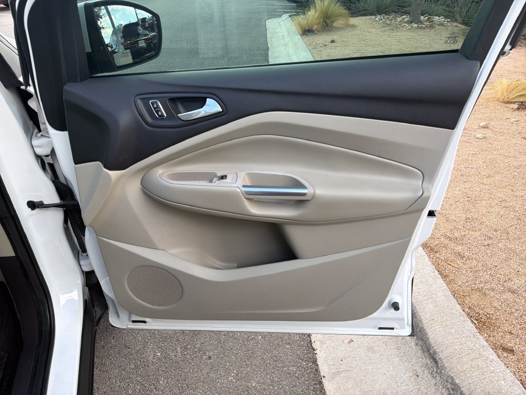 Used 2014 Ford Escape Titanium FWD image 32