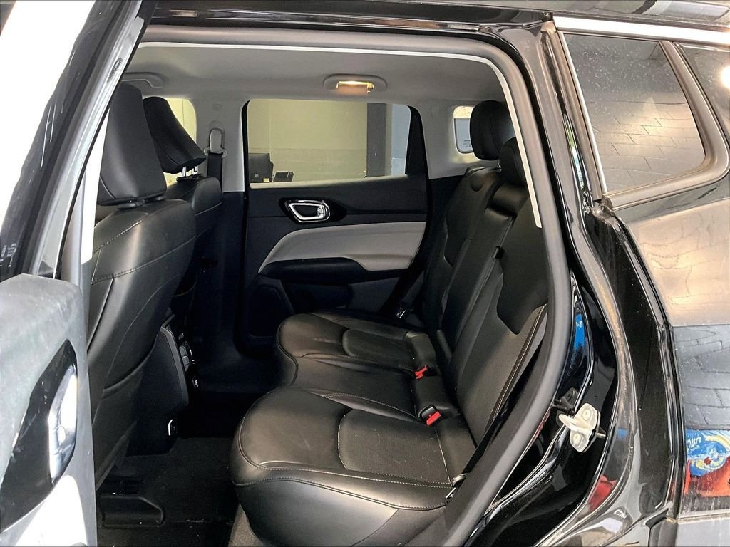 Used 2022 Jeep Compass Limited image 16