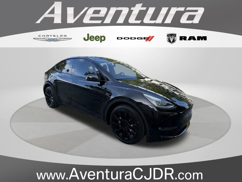 Used 2021 Tesla Model Y Long Range AWD/4WD image 1