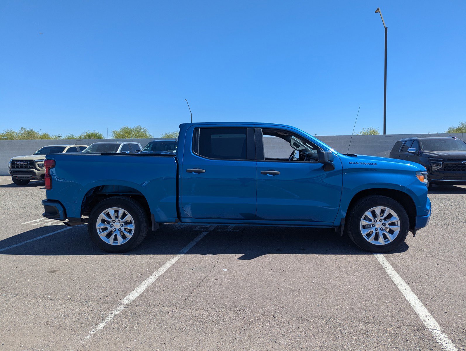 Used 2022 Chevrolet Silverado 1500 Custom image 5