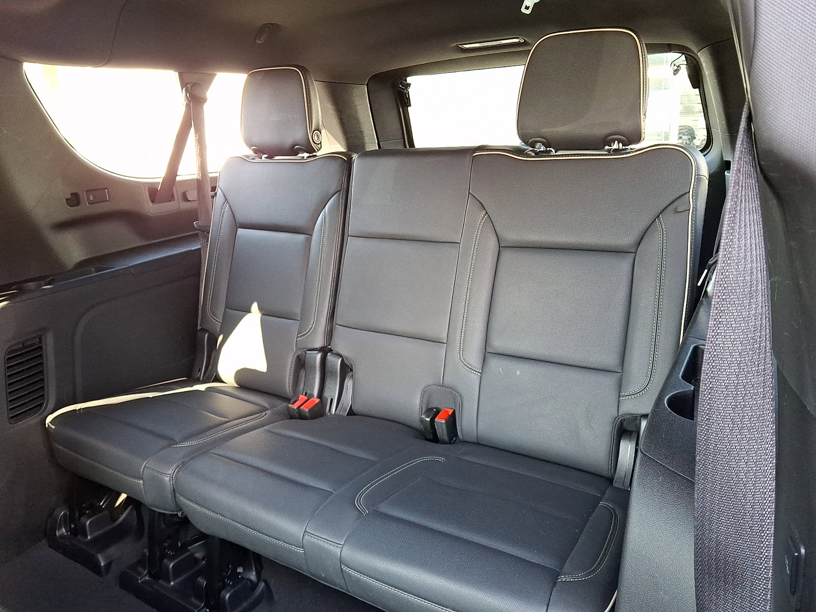 Certified 2024 Chevrolet Suburban Premier AWD/4WD image 11