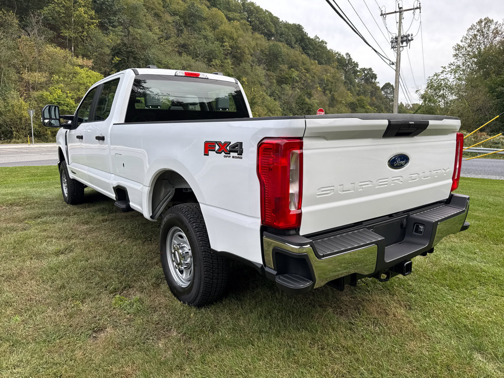 New 2026 Ford F250 XL w/ FX4 Off-Road Package image 11