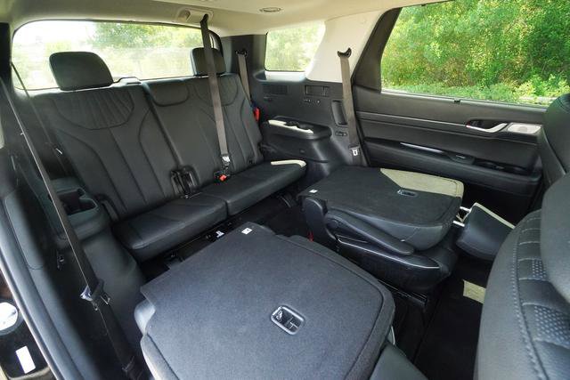 Used 2024 Hyundai Palisade Limited FWD image 25