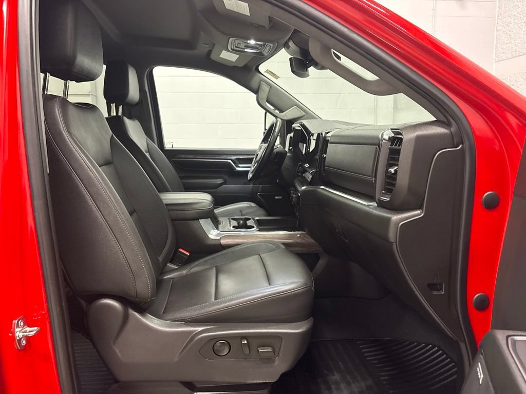 Used 2024 Chevrolet Silverado 2500 LTZ w/ LTZ Convenience Package AWD/4WD image 39