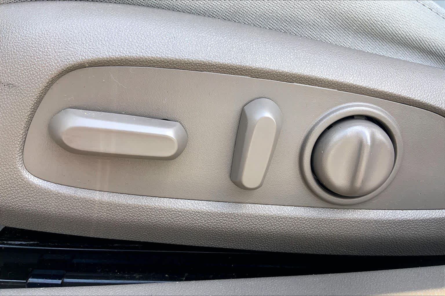 Used 2020 Chevrolet Malibu LS FWD image 34
