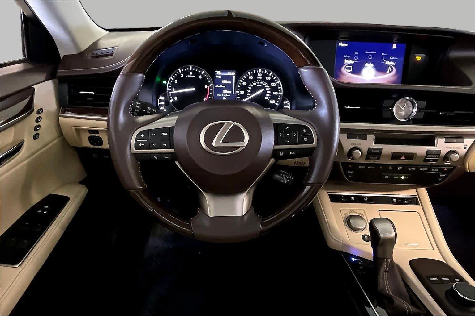 Used 2017 Lexus ES 350 w/ Premium Package FWD image 5