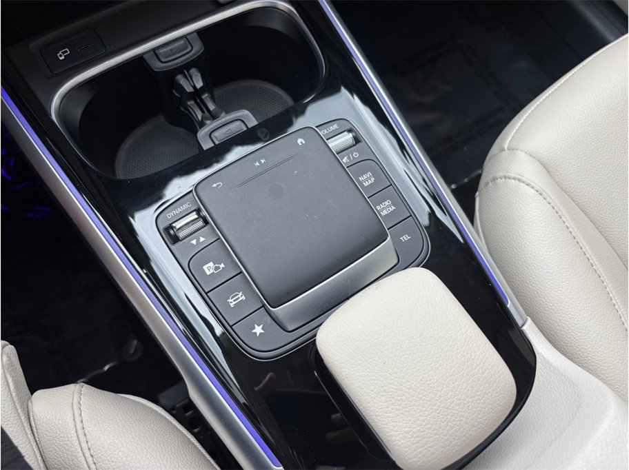 Used 2022 Mercedes-Benz GLB 250 image 34