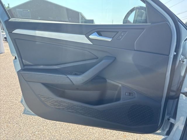 Used 2025 Volkswagen Jetta Sport image 13