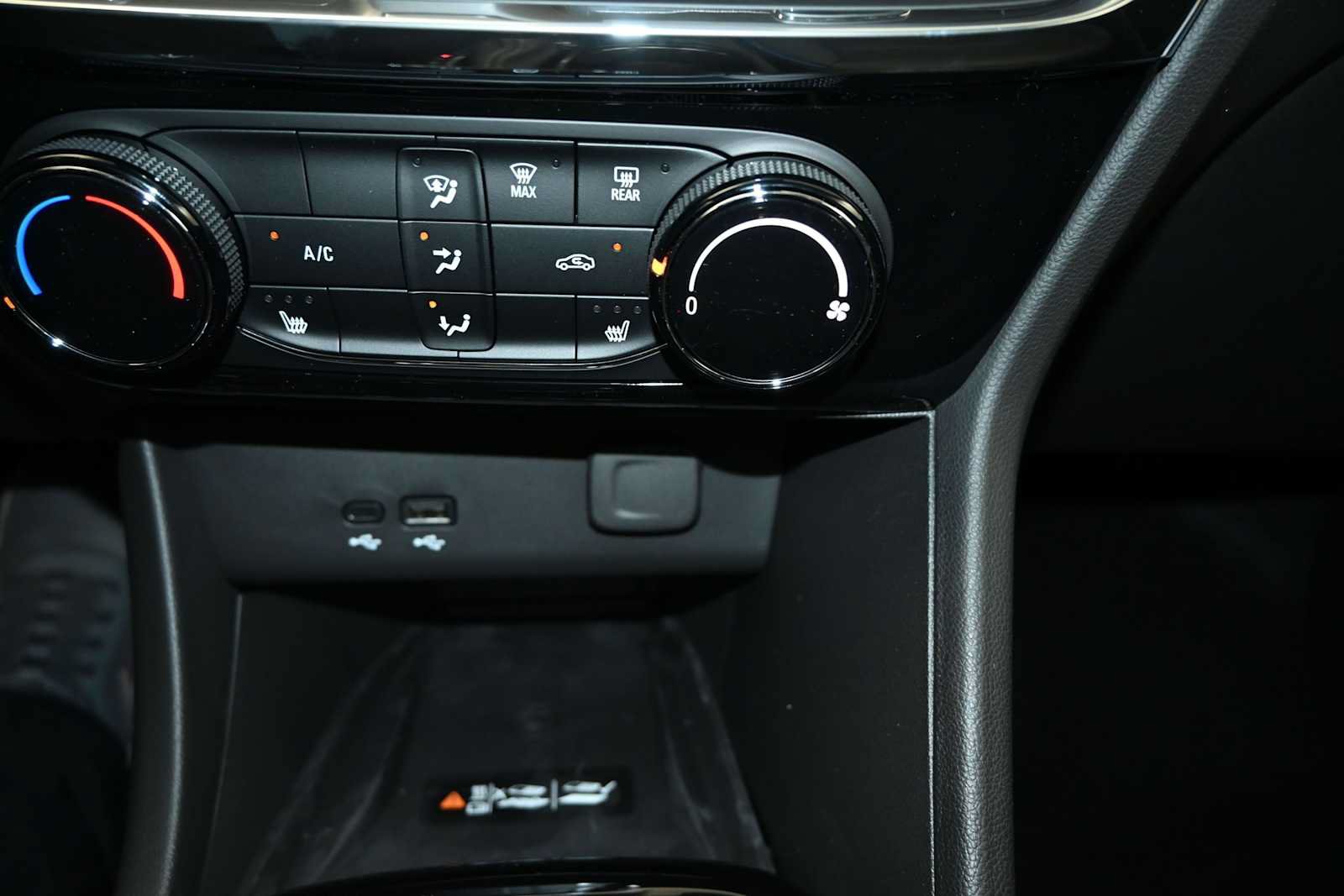 New 2026 Buick Encore GX Sport Touring w/ Advanced Technology Package AWD/4WD image 13