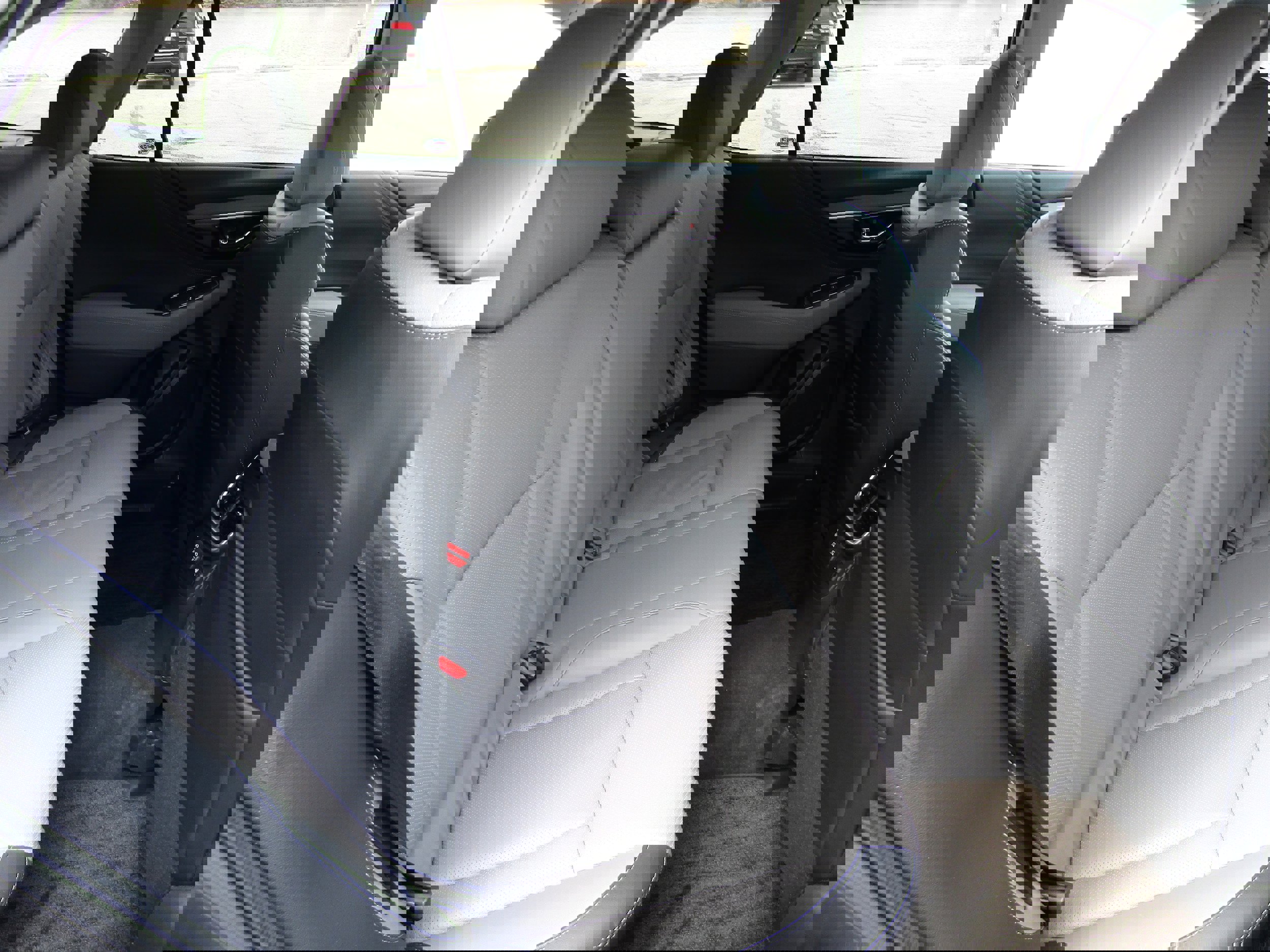 Used 2022 Subaru Outback Limited image 15