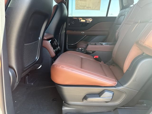 New 2026 Lincoln Aviator Reserve AWD/4WD image 14