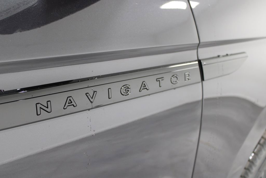 New 2026 Lincoln Navigator L Reserve image 12