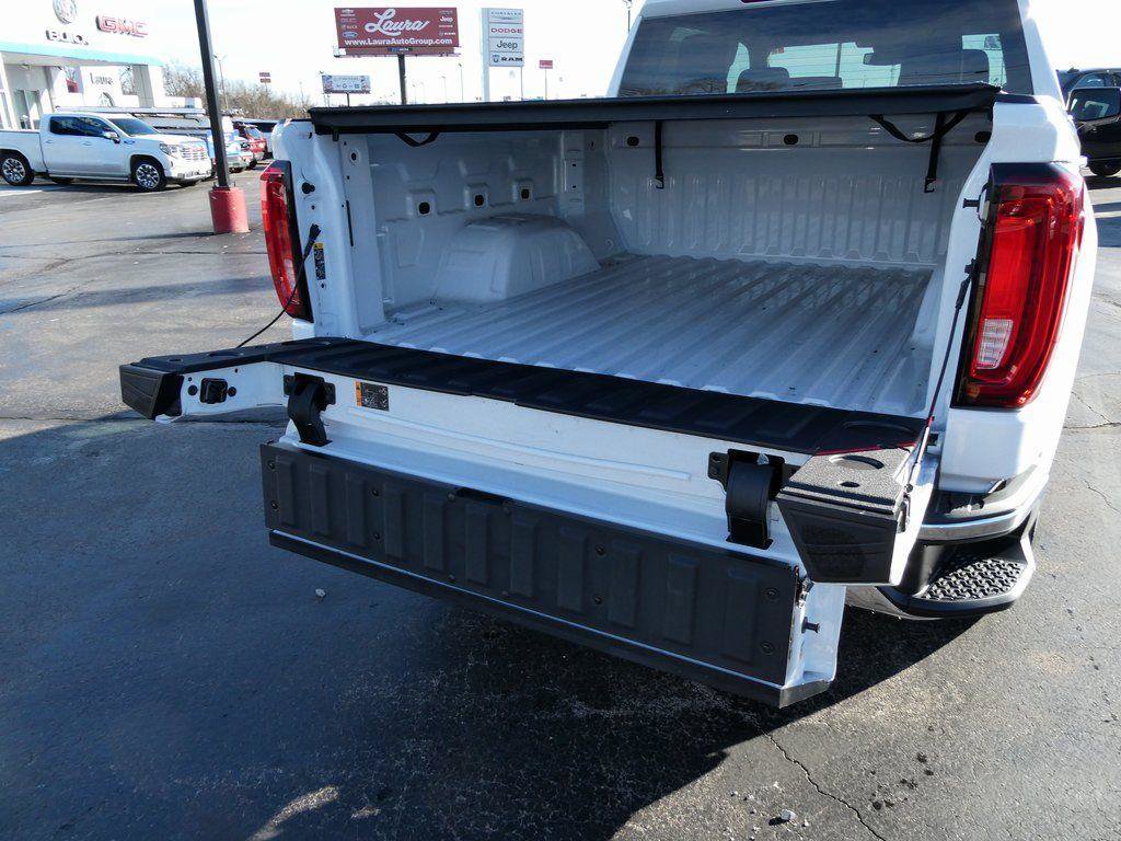 New 2026 GMC Sierra 1500 SLT w/ SLT Premium Package image 9