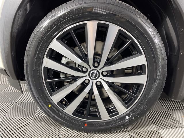 Used 2023 Nissan Pathfinder Platinum w/ Cargo Package image 13