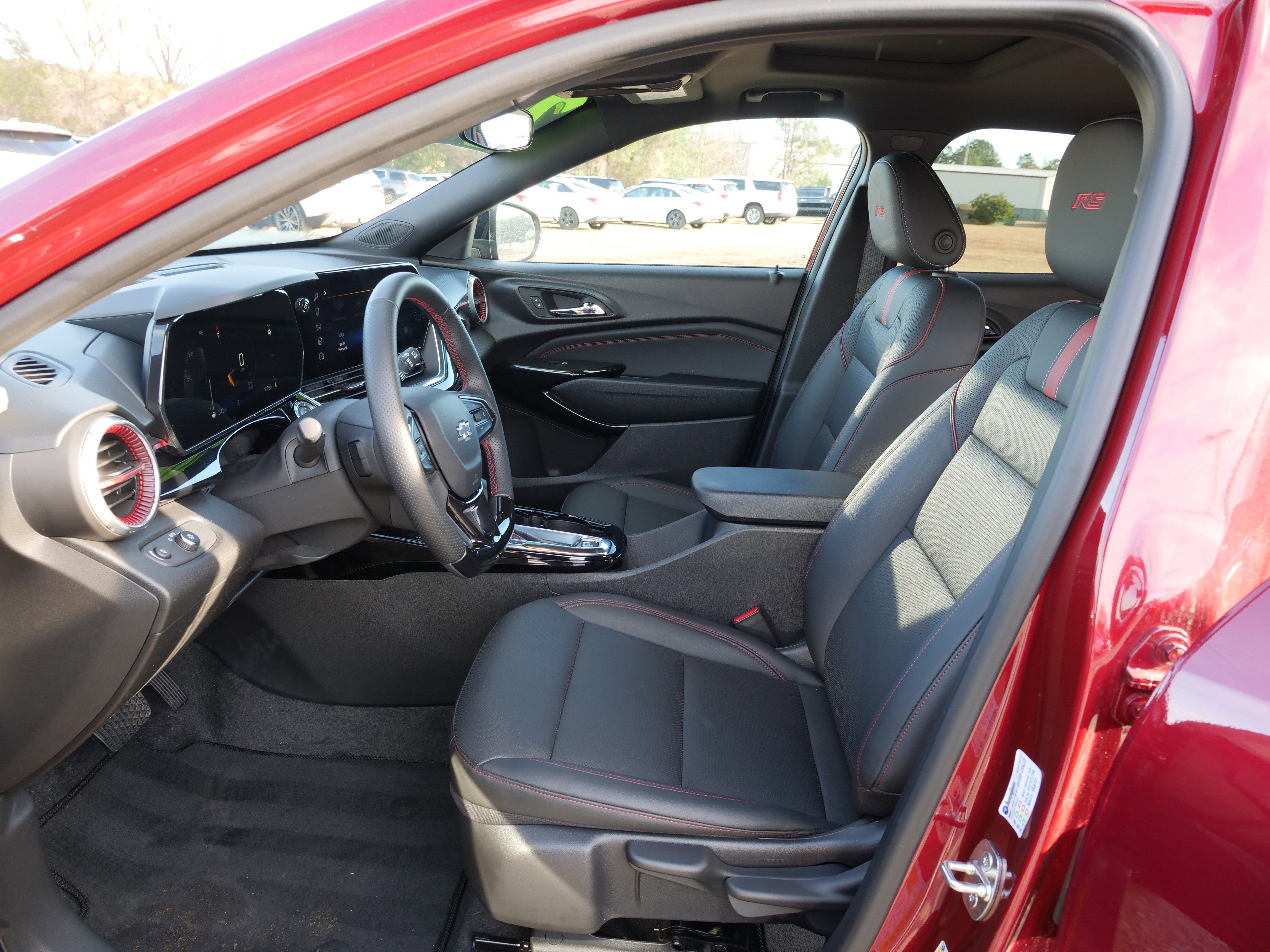 Certified 2024 Chevrolet Trax RS w/ Sunroof Package image 16