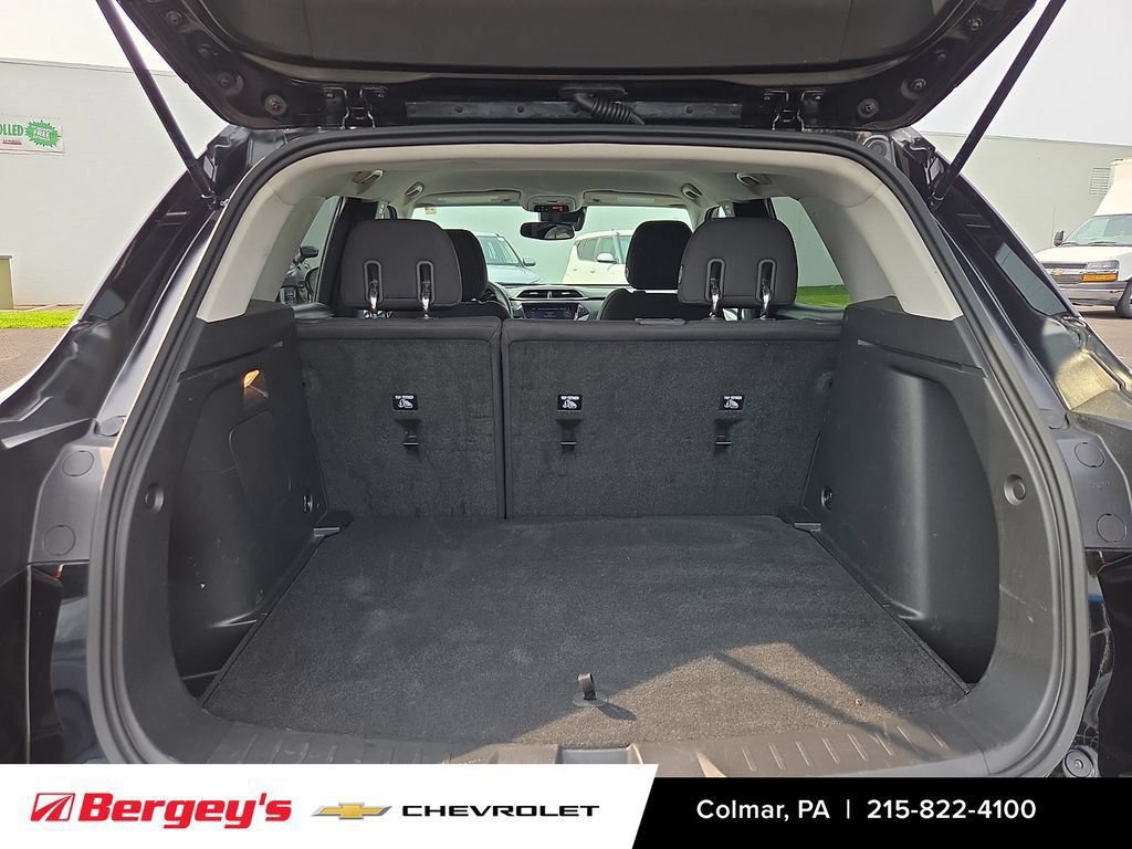 Certified 2023 Chevrolet TrailBlazer LT w/ Convenience Package FWD image 31