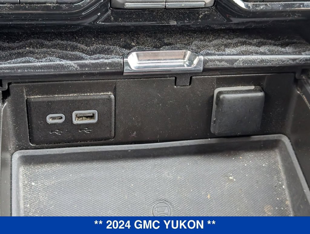 Used 2024 GMC Yukon Denali w/ Advanced Technology Package AWD/4WD image 35