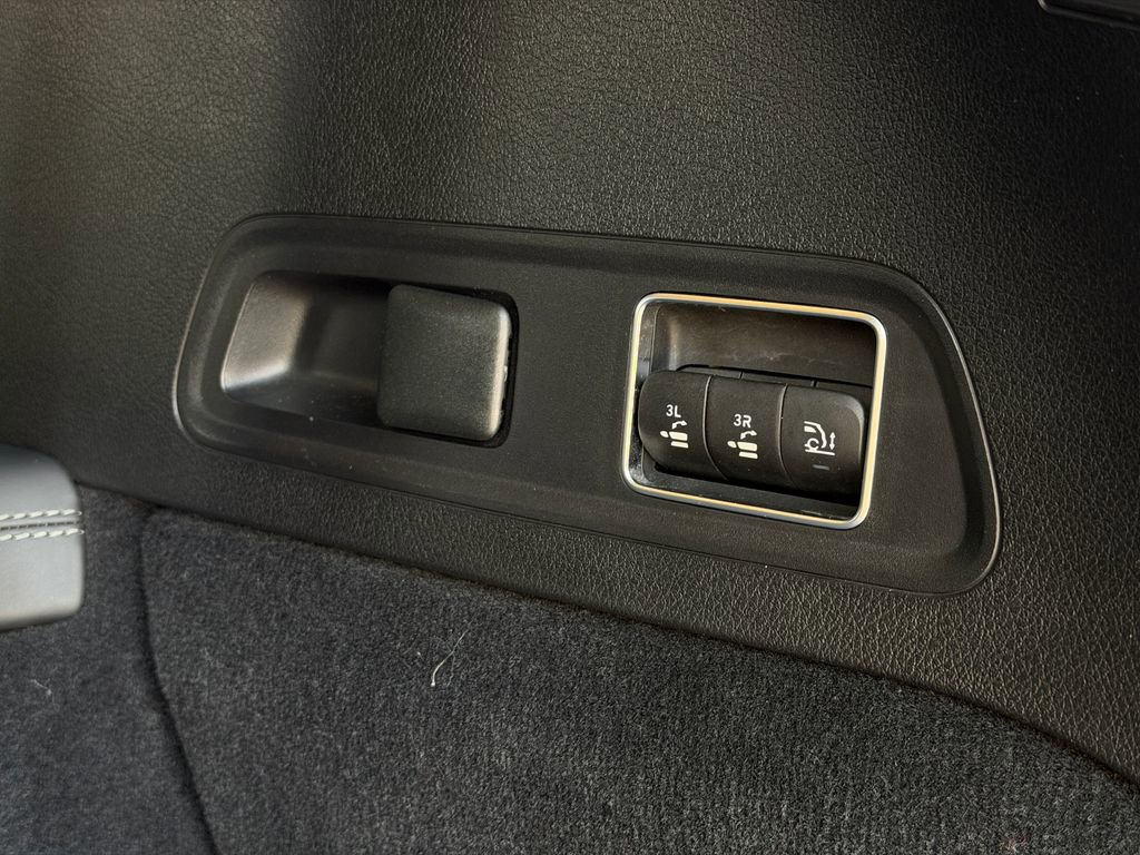 Used 2024 Mercedes-Benz GLS 63 AMG 4MATIC image 49
