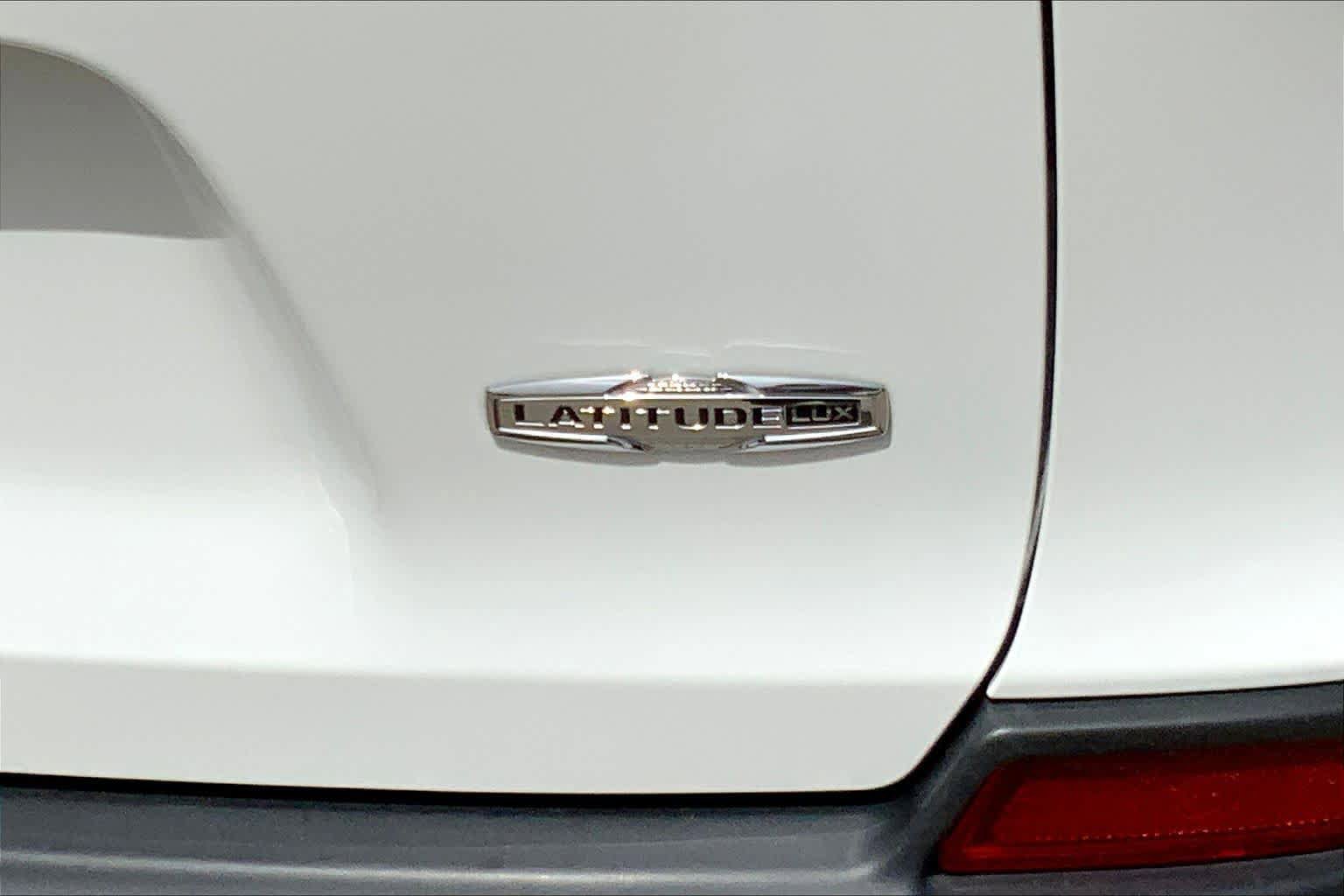 Used 2022 Jeep Cherokee Latitude Lux AWD/4WD image 27