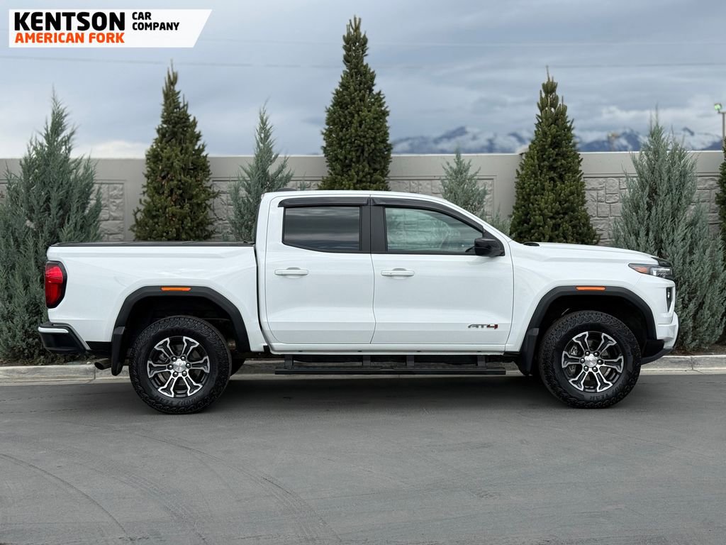 Used 2025 GMC Canyon AT4 image 11
