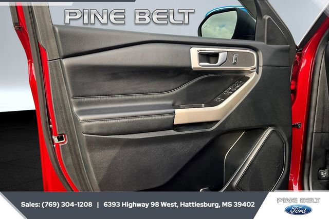 Used 2022 Ford Explorer XLT w/ Equipment Group 202A image 17