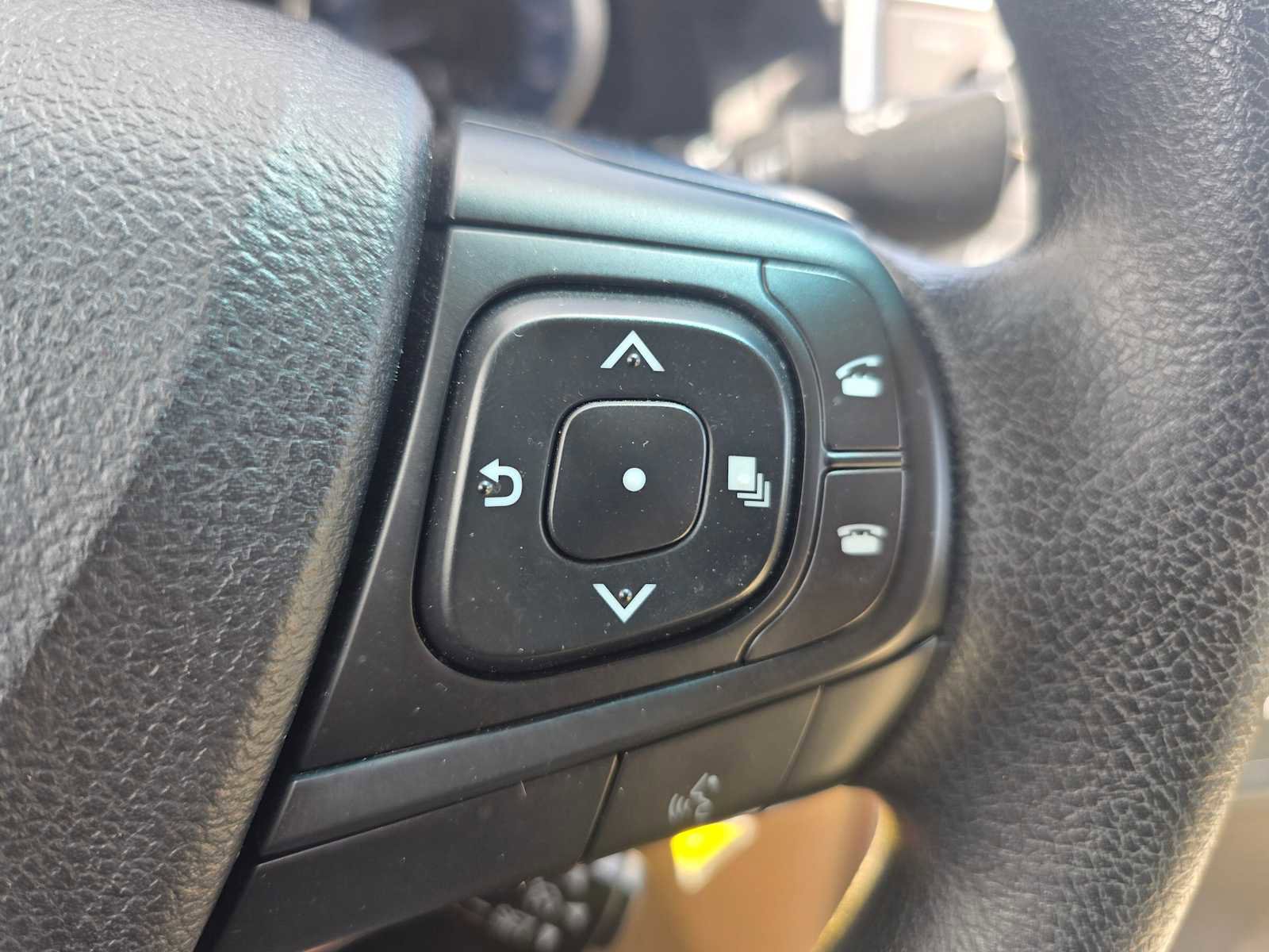 Used 2017 Toyota Camry LE image 32