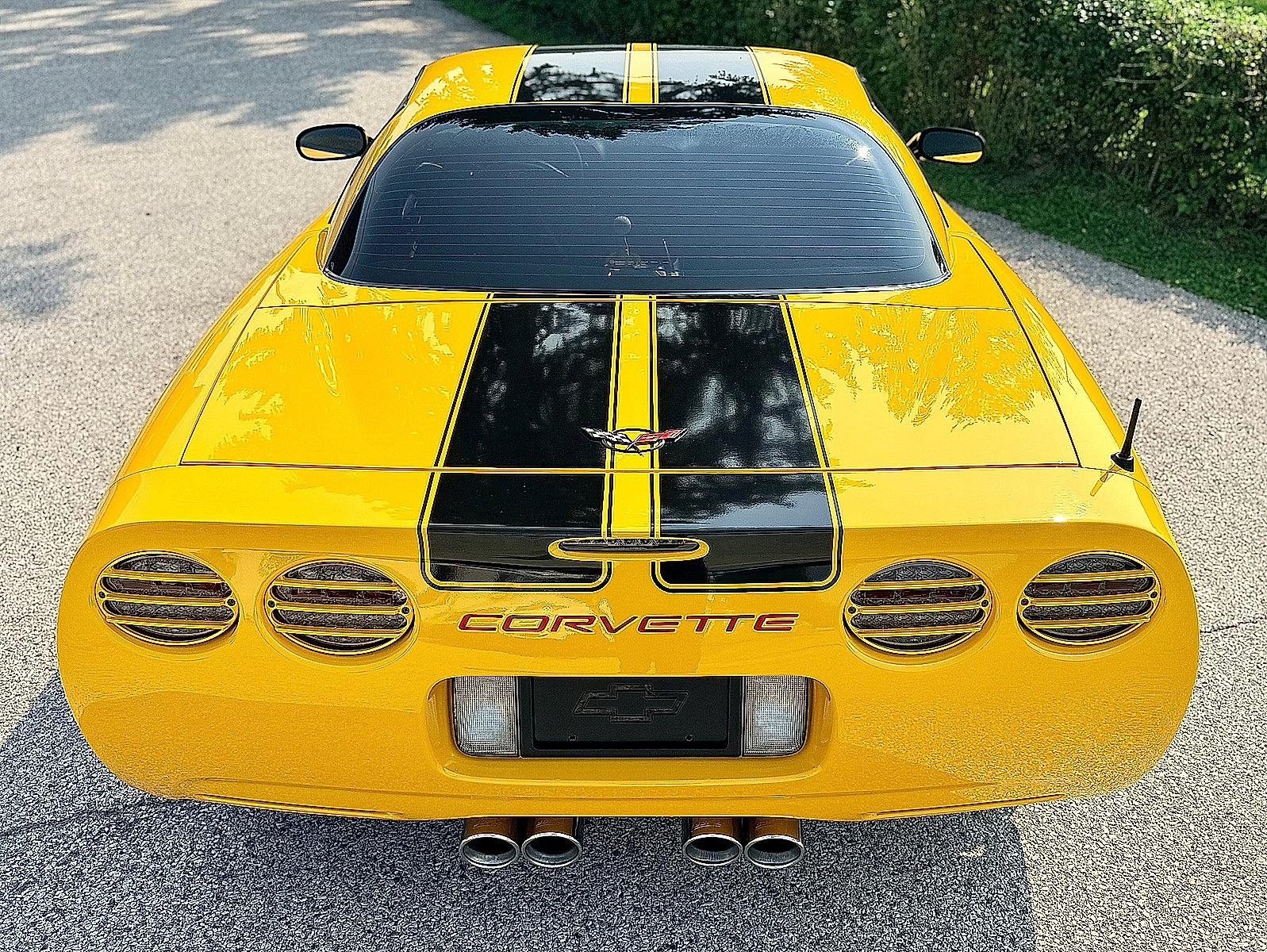Used 2004 Chevrolet Corvette Z06 w/ Memory Package RWD image 6