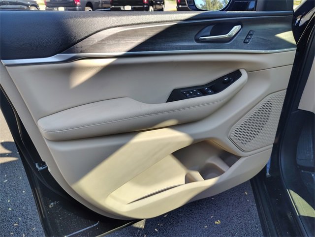 New 2025 Jeep Grand Cherokee Limited image 12