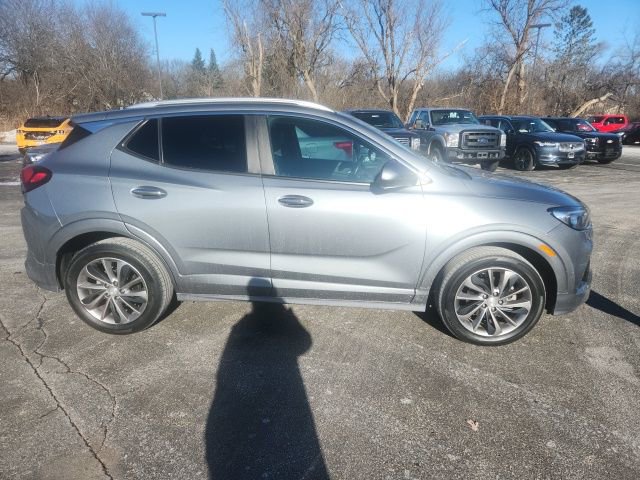 Used 2021 Buick Encore GX Select w/ Sport Touring Package image 3