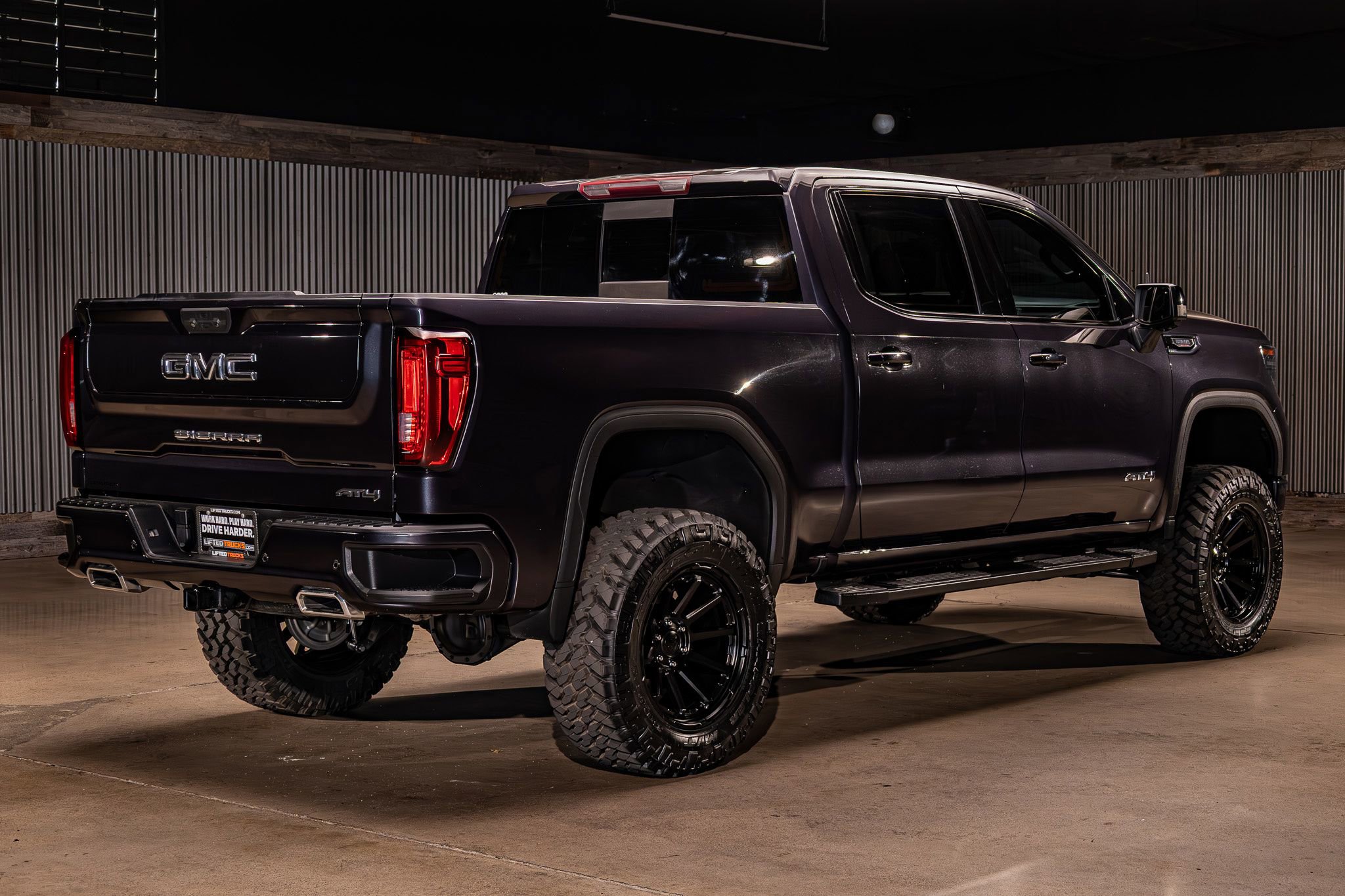 Used 2022 GMC Sierra 1500 AT4 w/ AT4 Premium Package AWD/4WD image 10