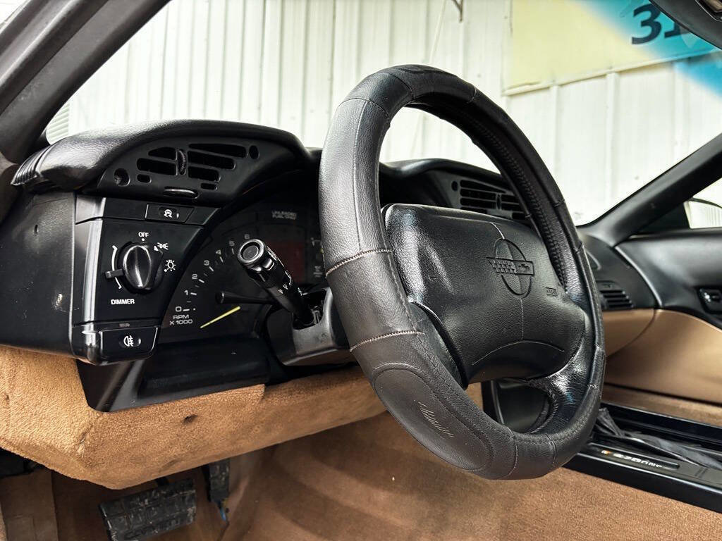 Used 1995 Chevrolet Corvette Coupe image 13