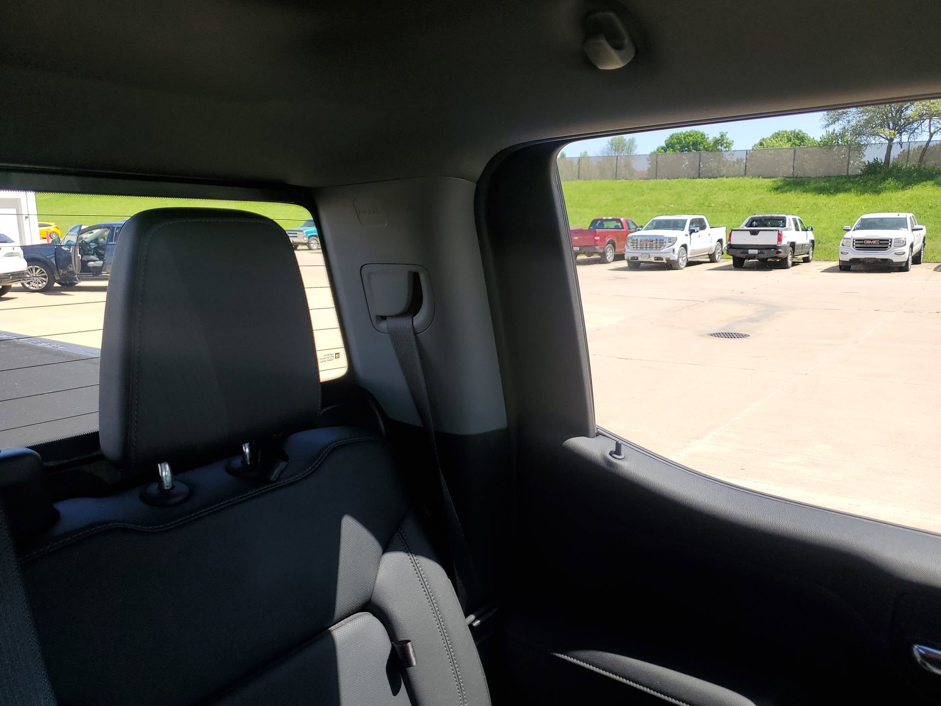 Used 2022 Chevrolet Silverado 1500 LTZ AWD/4WD image 15