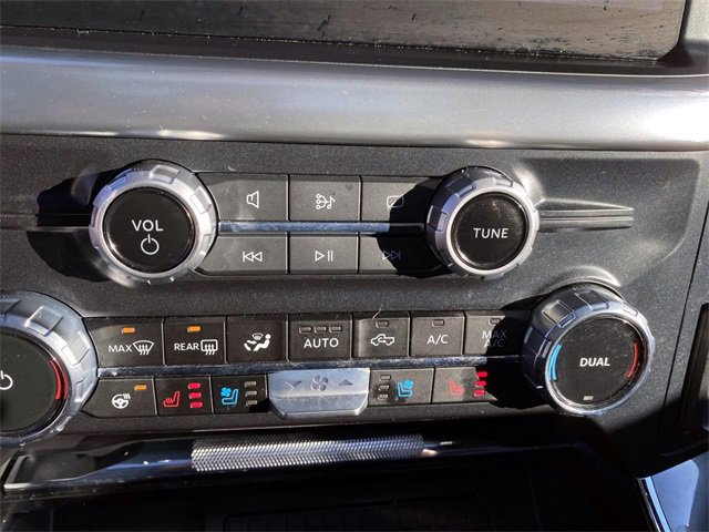 Used 2023 Ford F150 Lariat w/ Max Trailer Tow Package image 17