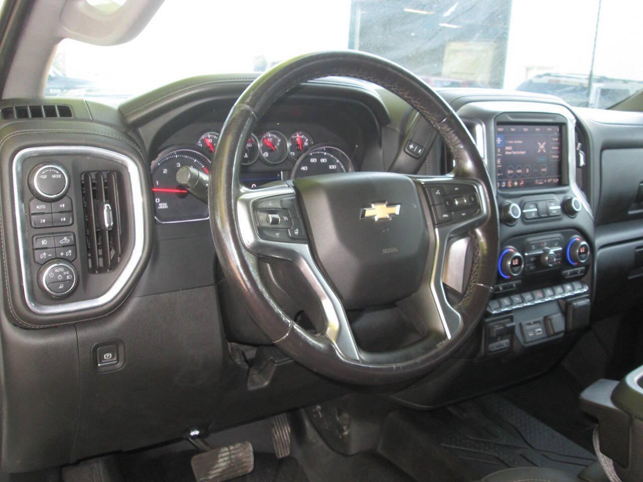 Used 2022 Chevrolet Silverado 2500 LTZ w/ Safety Package AWD/4WD image 12