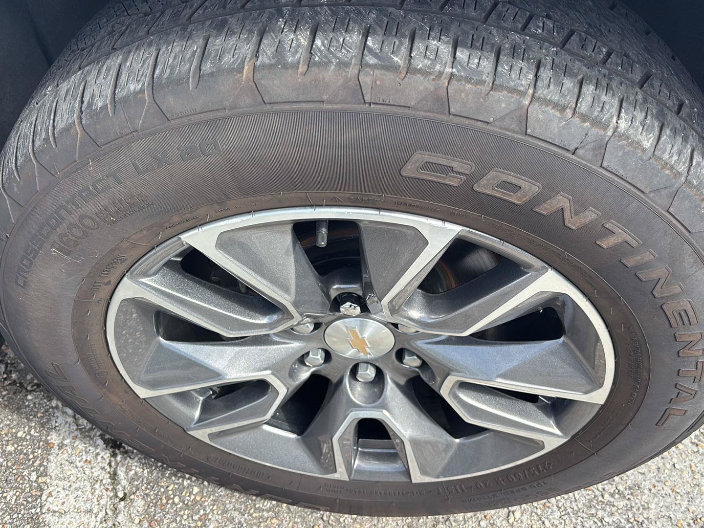 Used 2024 Chevrolet Tahoe LT RWD image 9