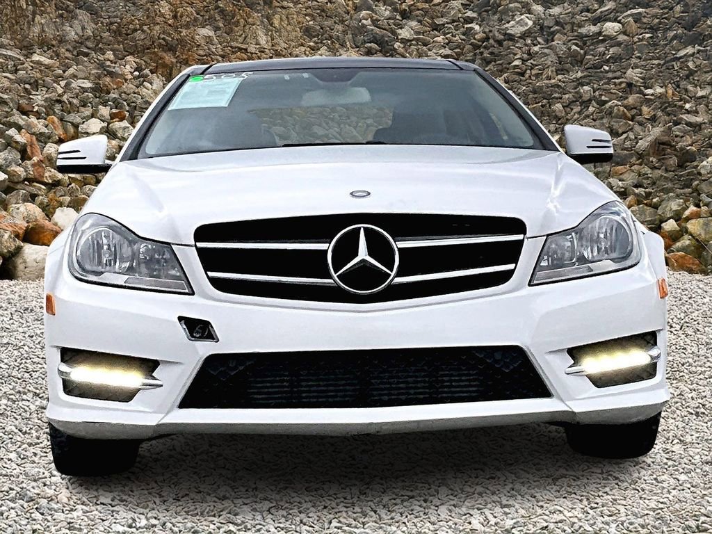 Used 2015 Mercedes-Benz C 250 Coupe image 3