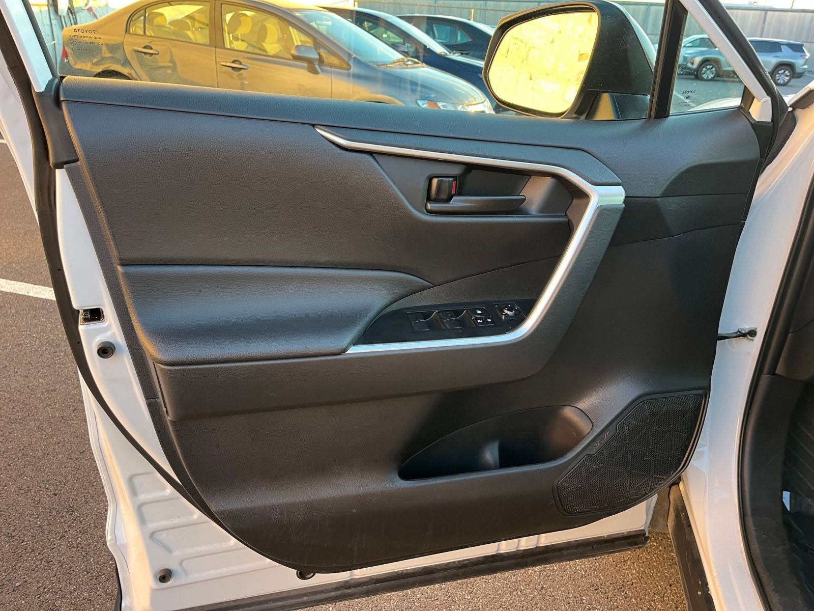 Used 2025 Toyota RAV4 LE image 20