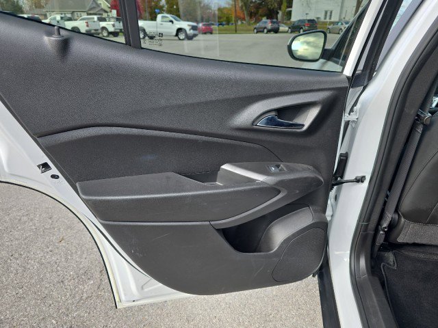 Used 2024 Chevrolet Trax LT w/ Driver Confidence Package image 30