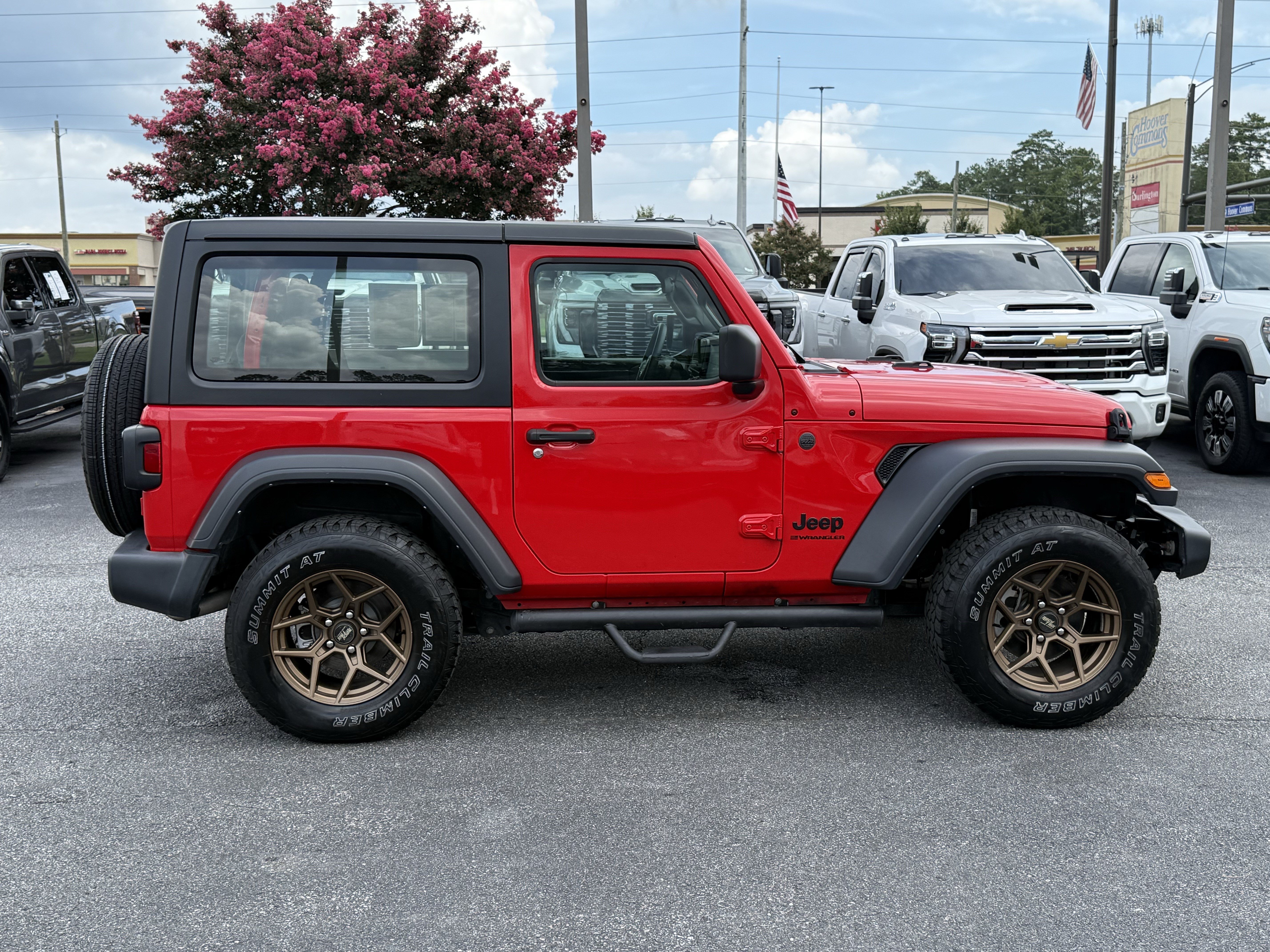 Used 2024 Jeep Wrangler Sport AWD/4WD image 11