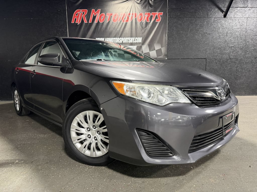 Used 2014 Toyota Camry LE FWD image 7