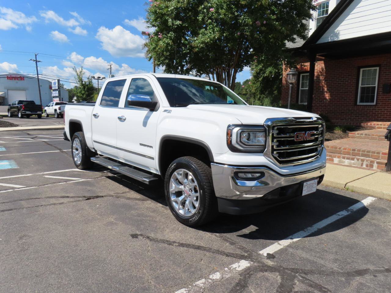 Used 2017 GMC Sierra 1500 SLT w/ SLT Premium Package AWD/4WD image 12