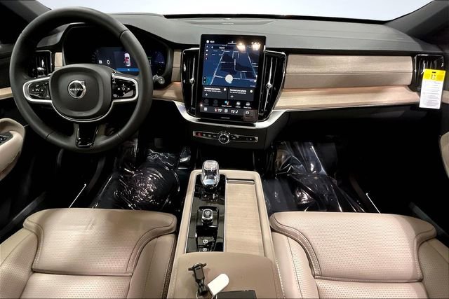 New 2026 Volvo XC90 T8 Ultra w/ Protection Package Premier image 6