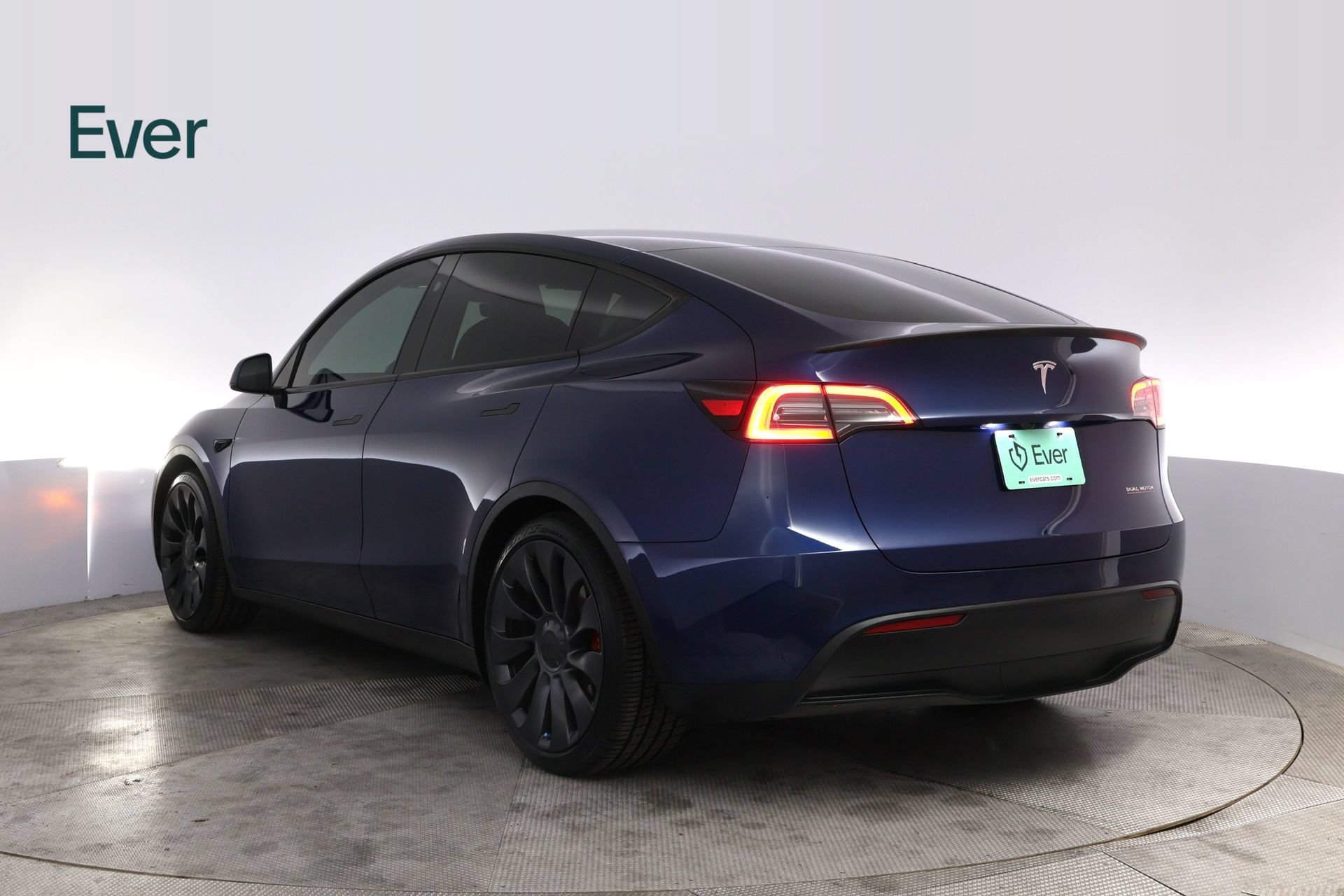 Used 2024 Tesla Model Y Performance AWD/4WD image 17