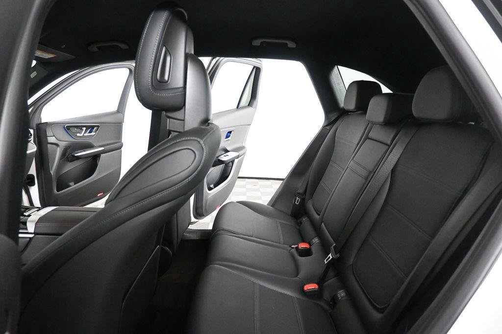 Used 2025 Mercedes-Benz GLC 300 4MATIC image 19