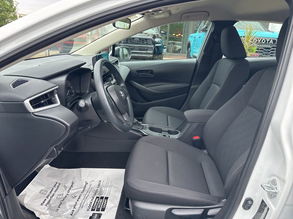 Certified 2025 Toyota Corolla LE FWD image 11
