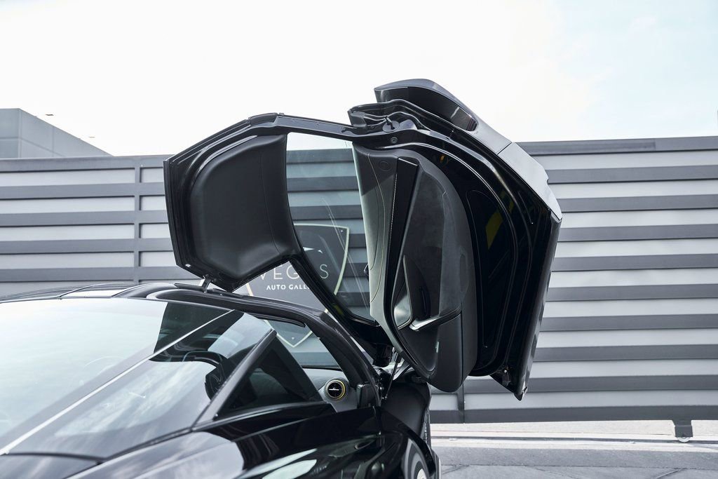 Used 2021 McLaren 720S RWD image 31