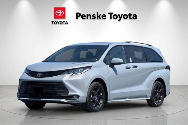 New 2026 Toyota Sienna XLE Woodland Edition AWD/4WD image 8