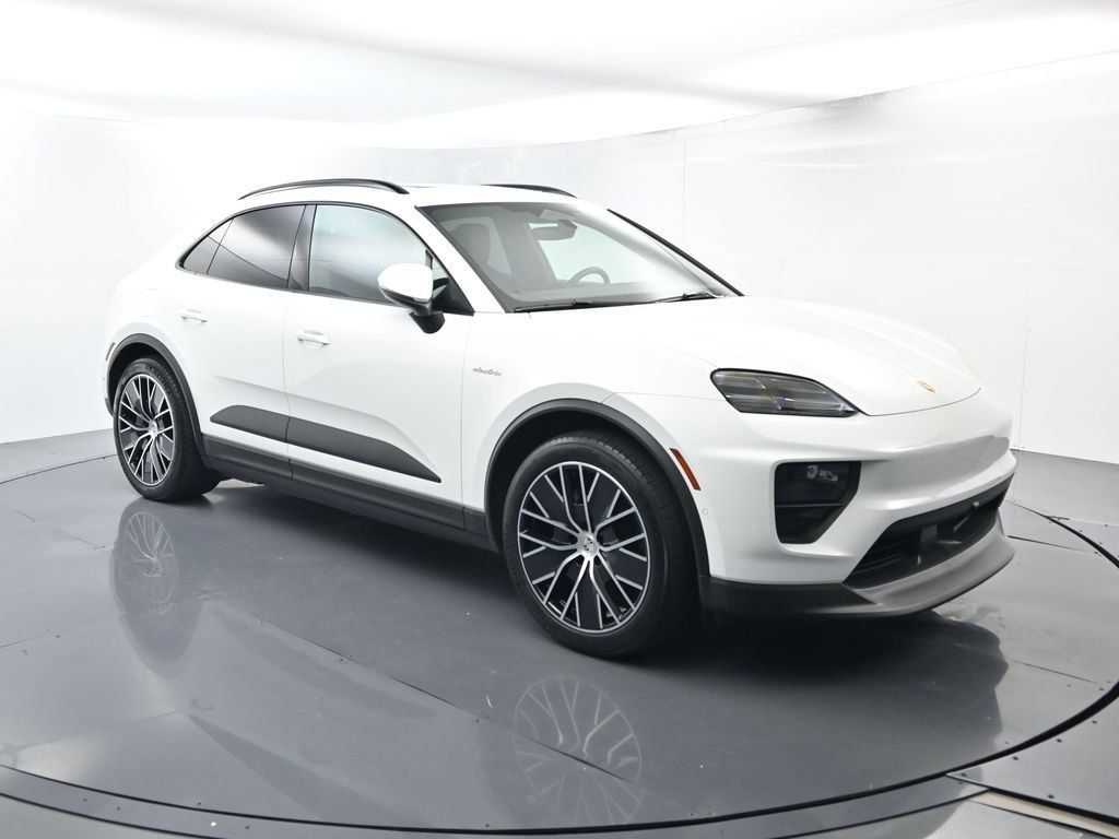Certified 2024 Porsche Macan 4 Electric image 17