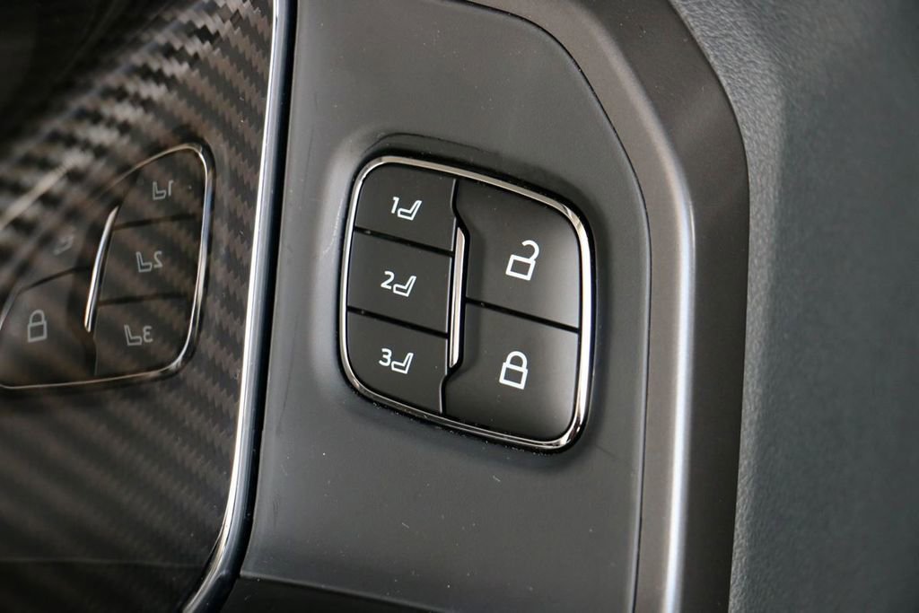 New 2025 Ford F150 Lariat w/ Equipment Group 502A High image 17